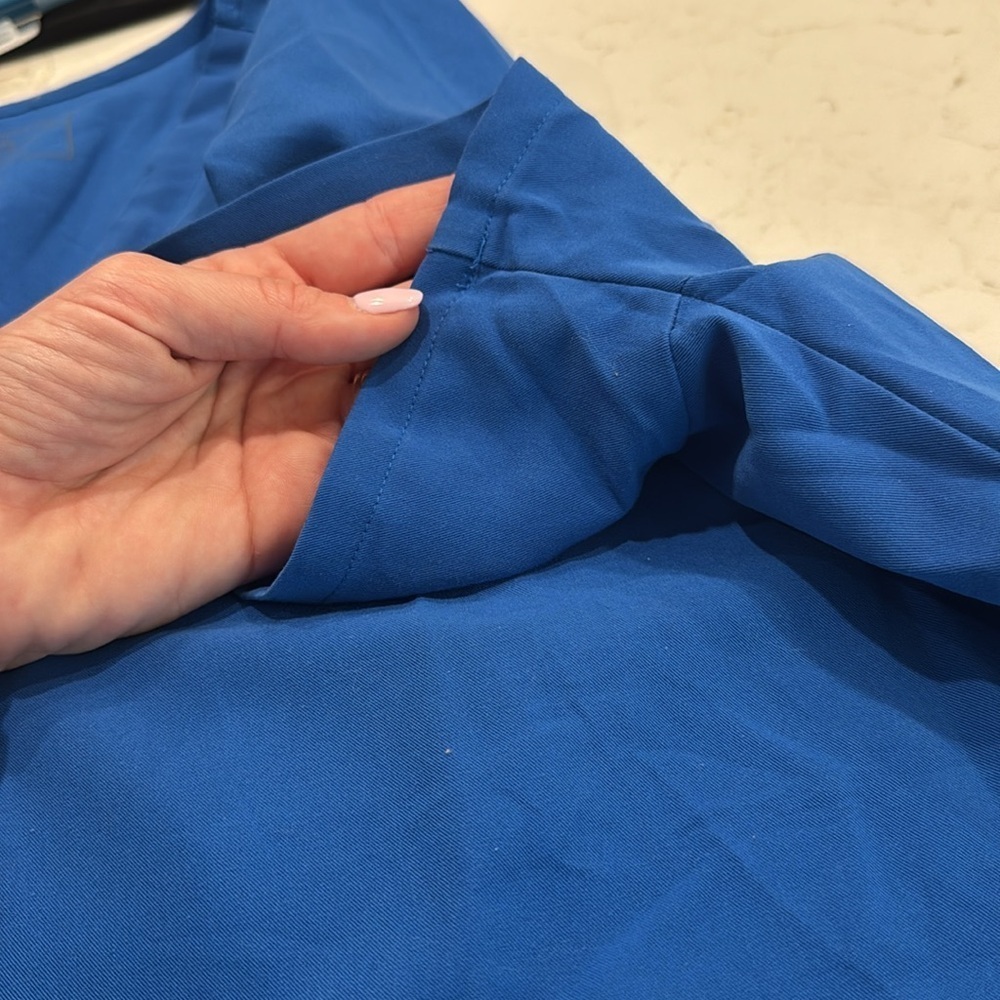 Figs Casma Three-Pocket Scrub Top™ i7 - Picture 8 of 10